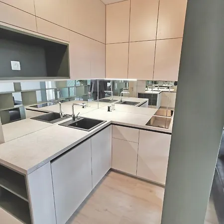 Luxury, Bright Studio With Parking And Balcony In Bratislava Center Zewnętrze zdjęcie