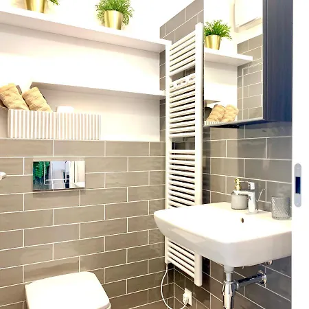 Luxury, Bright Studio With Parking And Balcony In Bratislava Center Zewnętrze zdjęcie